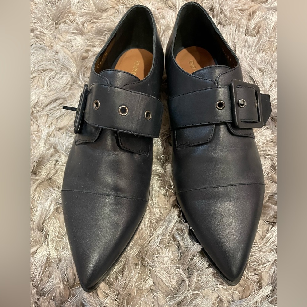Emporio Armani pointy flats with buckle, size 39, dark blue, brand new.